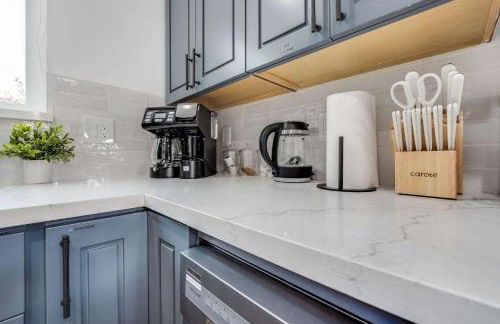 Brand New Apt w Parking Blocks from Downtown- C - Foto 18