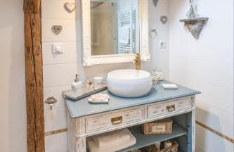 Les Logis du Printemps - Au p'tit Bonheur de Laura - Photo 6