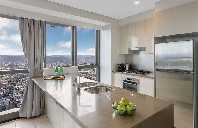 Meriton Suites Adelaide Street, Brisbane - Photo 23