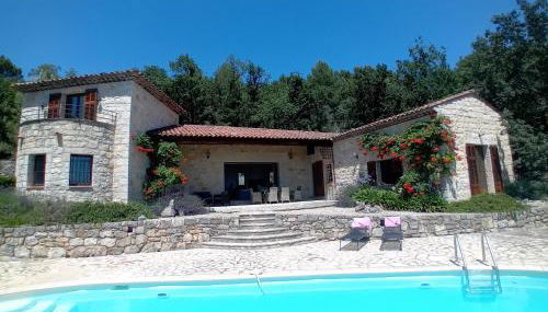 Spacious Villa for 6 - amazing pool and views - Foto 1