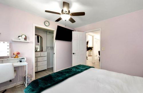 Spacious 5BR Family Retreat Near Mall of GA Sleeps 13 - Foto 30