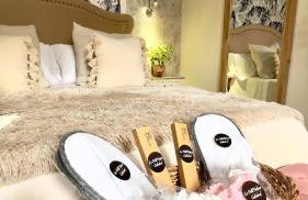 Wehostcostaluz Le Petit Palace Catedral con parking gratuito - Foto 25