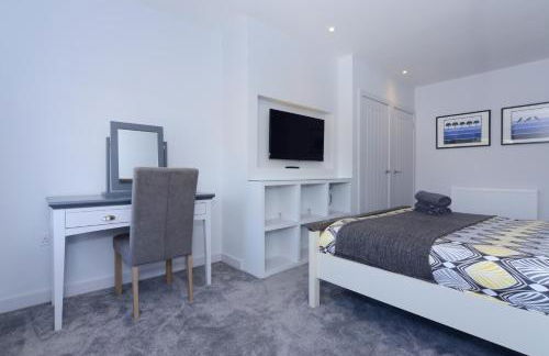 Sandbanks Road - Photo 29