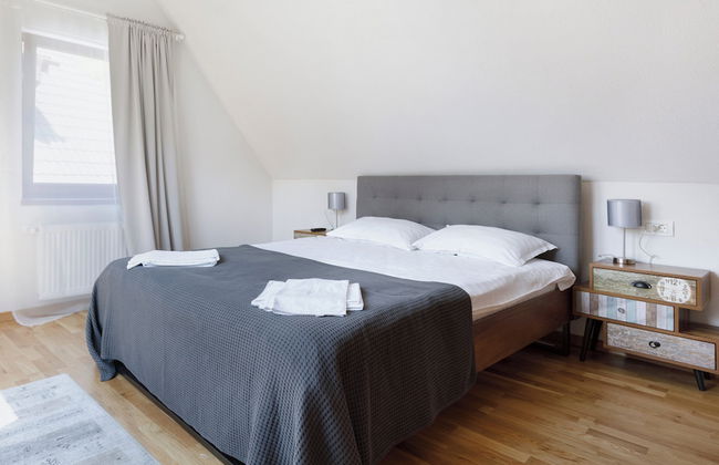 Aki Gray Apartment Serene Oasis - Photo 53