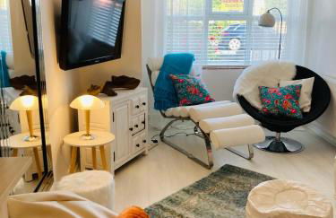 Stunning Seafront House with garden and private parking - Foto 56