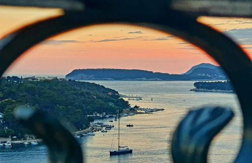 Dalmatian House, spacious stone terraces, balcony , views - Foto 57