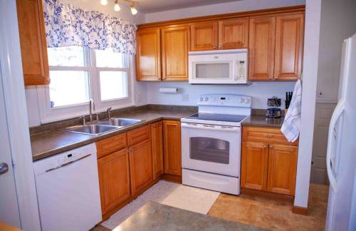 Cozy 3 Bedroom Home - Foto 11