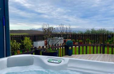 Switha - Luxury home in Stromness, Orkney with outstanding views and hot tub - Photo 3