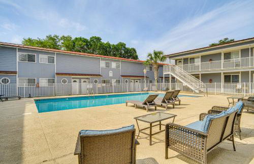 Airy Biloxi Condo with Patio Walk to Beach! - Photo 26