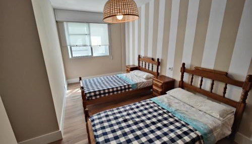 Amplio piso familiar muy céntrico - Foto 2