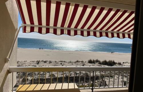 Sur la plage avec vue plongeante sur la mer - Foto 1