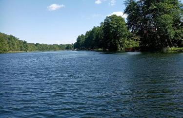 Urokliwy Domek nad Brzegiem Jeziora - Foto 5