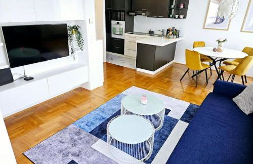 West View 130 apartment with parking - Photo 5