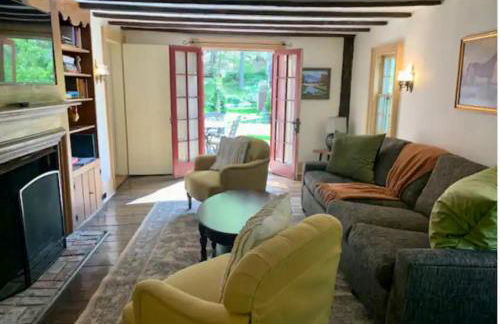 INCREDIBLE Northern Westchester Historic Hideaway - Foto 10