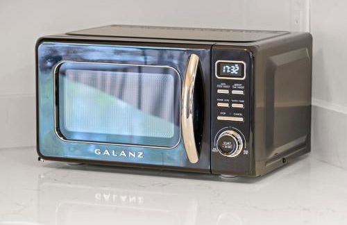 The Adaline Room #6 - Stunning Hyde Park Apartment, 1st Floor, Steps to Bayshore - Foto 38