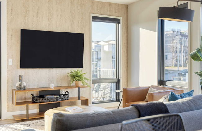 New Modern 2bdr in Walkable Midtown w/ Gym, Pool Honkey-tonk by Avantstay - Foto 14