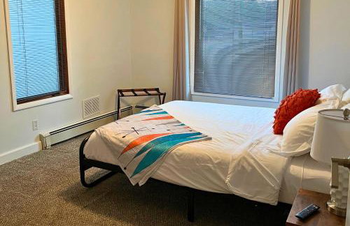 Surf Shack- North Muskegon Oasis - Foto 18