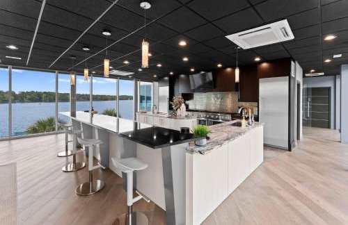 The Glass Mansion w/Optional Boat Rental - Foto 32