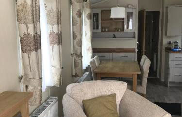 Poppy at Oakdene Forest Park - Foto 51