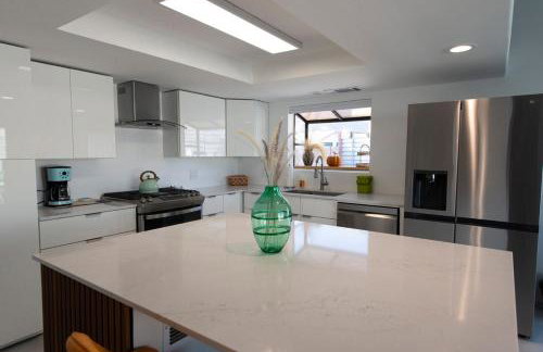 Saltwater Pool and Mountain Views - Foto 23