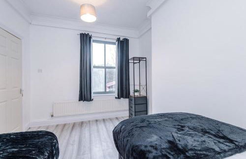 Presented by LTJ PrimeKey Properties - NEW! 7 Bed plus Sofa Bed - Perfect for Contractors - Foto 32