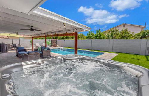 Huntington Beach, AC, Pool, Hot Tub, Detached Office, Close to Beach, Outside Entertaining Area - Photo 6