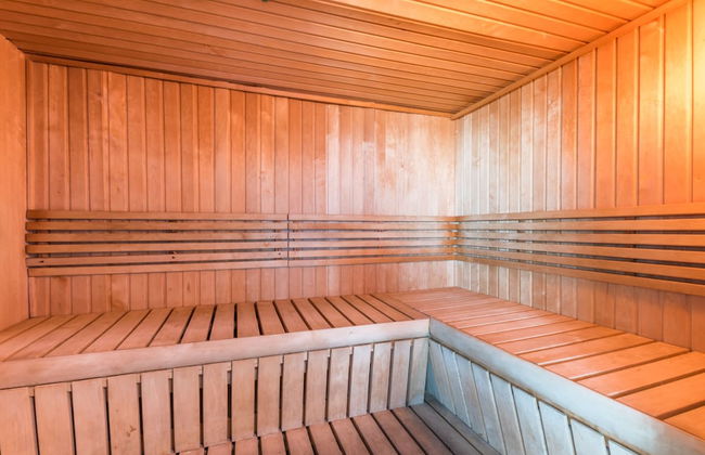 Crystal Shores West Condos by Hosteeva - Foto 27