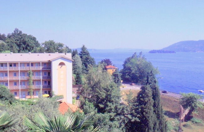 Apartment in Residence on Lake Maggiore near Beach - Foto 1