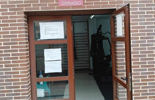 Campezo Suite Madrid Airport - Photo 30