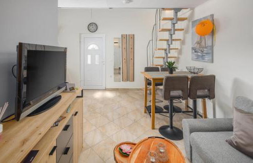 Cozy Apartment In Micetici With Wifi - Foto 17