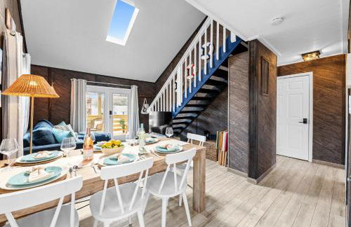 Oceanside Cottage -3BDR 2BA-Walk to Beach! - Foto 26