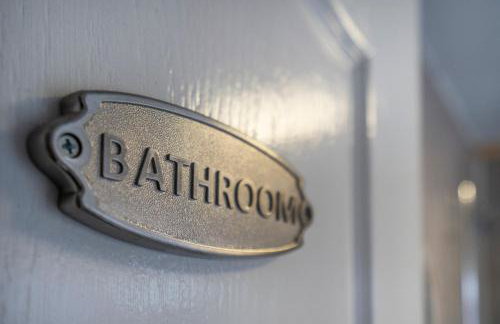 Spacious 3 Bed Flat-Free Parking-by Holiday Homes - Foto 29