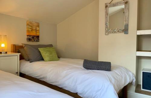 Smart & Comfortable 3-bedroom Victorian house - Photo 22