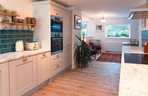 Waterside Cottage by the sea - Broadford - Photo 4