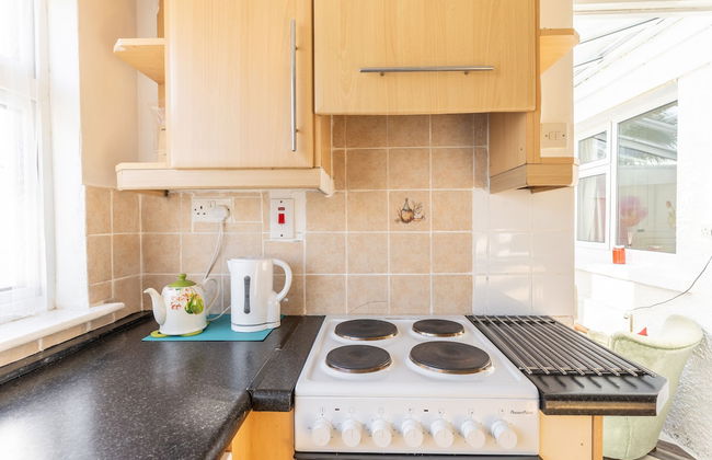 3 Bed Quaint House Town Center - Foto 13