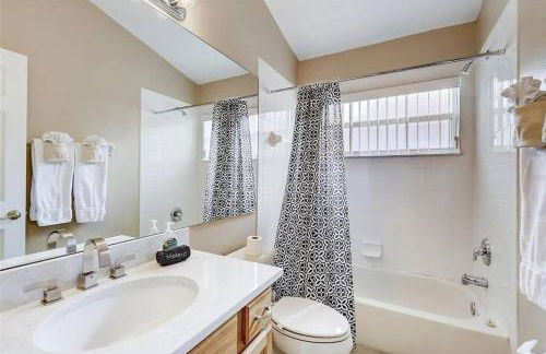 Disney 5 Bed Villa with free Private Pool, Hot Tub, Games in Solana Resort! - Foto 7