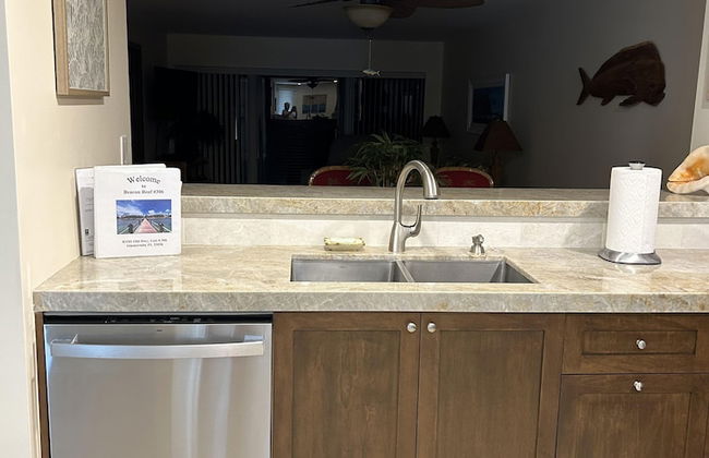 Gorgeous 2 bedroom condo with panoramic views of the Atlantic Ocean. 2 Condo by RedAwning - Photo 10