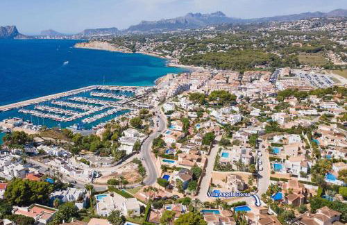 Villa Angela Flores by Villa Plus - Photo 2