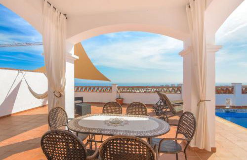 Villa privada con increíbles vistas al mar - Photo 27