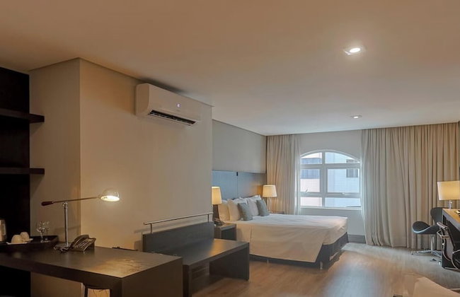 Manhattan On Floor - Photo 17