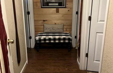 Spacious Camping Cabin Perfect for Families in the Blue Ridge Mountains of Georgia - Foto 24