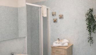 Il Dormiglione Apartment - A pochi minuti dalle spiagge di Porto Cesareo - Foto 5, towels, Shower