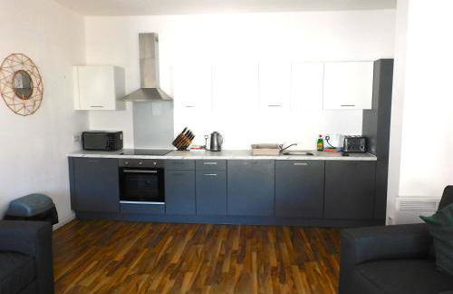 No 1 - 2 bedroom apartment in Lanark Town Centre - Photo 5