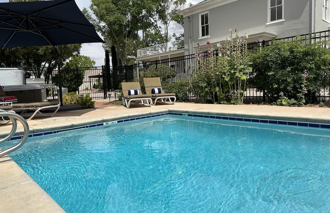 The Cottage @ 241 North - Foto 30