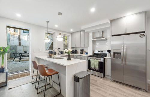 Holiday Home Brownstone City Stay 5BEDS, Private Dual Units - Foto 11