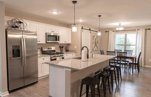 Brand New 3 Bedroom! - Foto 1