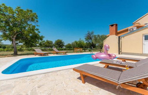 4 Bedroom Stunning Home In Polaca - Foto 1