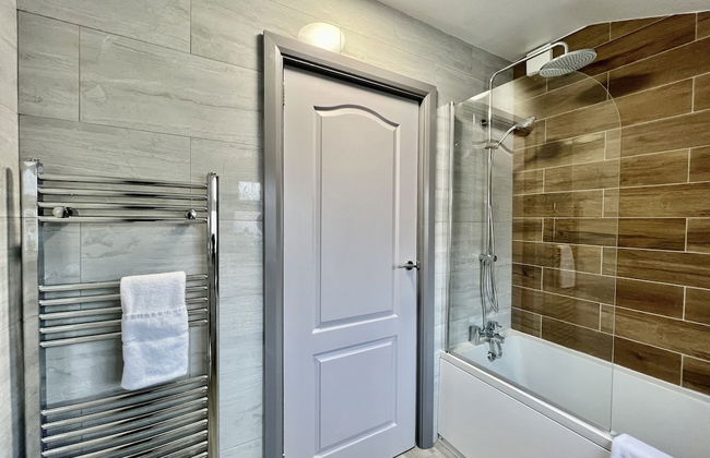 Bramhall House - Photo 24