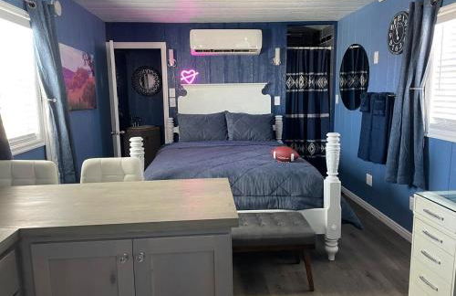 Denim and Diamonds - Foto 1