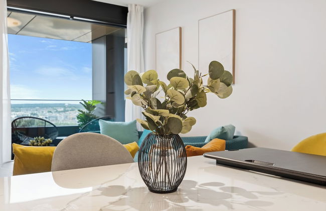 Stylish Luxurious Apt w Pool & Gym ID214 - Foto 11